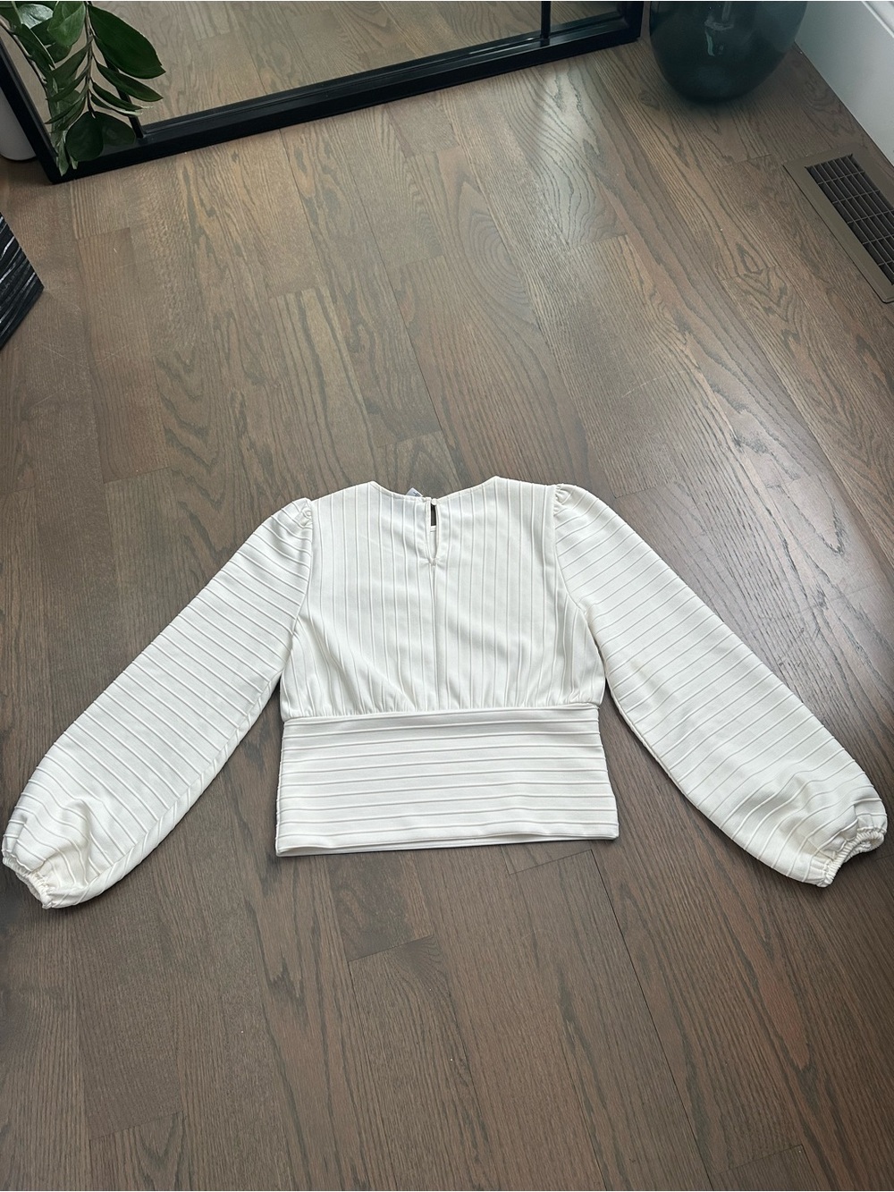 White Puff Sleeve Structured blouse H&M Small